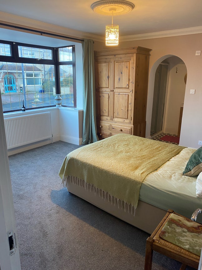 Double en-suite room Brislington Main Photo
