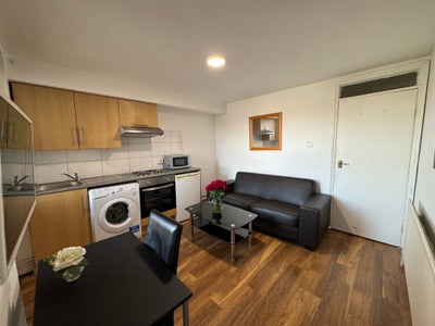 Spacious One Bedroom Flat in SW5  Main Photo