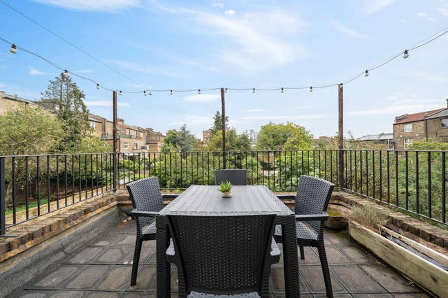 Double room to rent near Finsbury Park station Main Photo