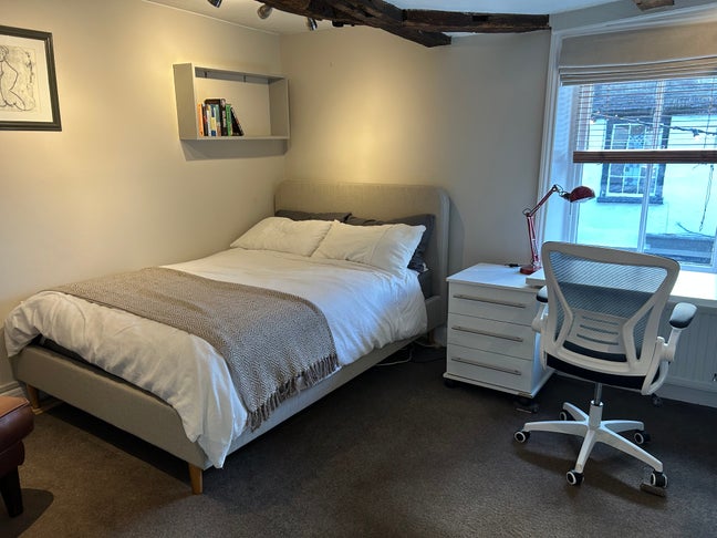 Double room with ensuite  Main Photo