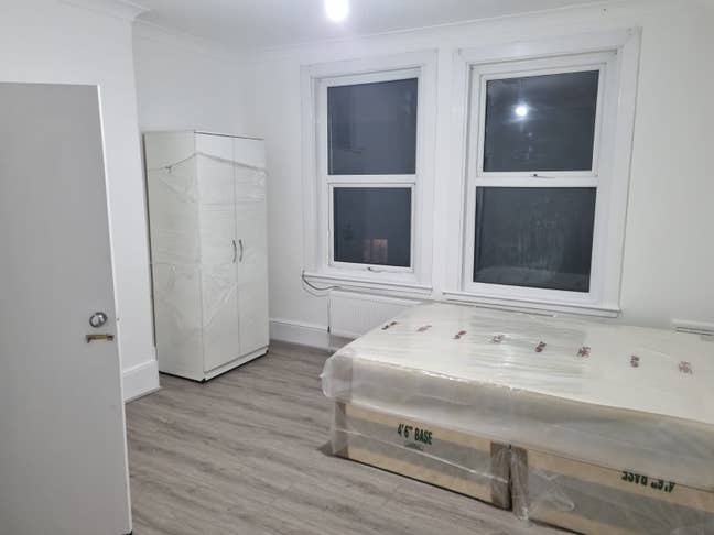 Leyton Lovely Beautiful furnished studio 1275PCM Main Photo