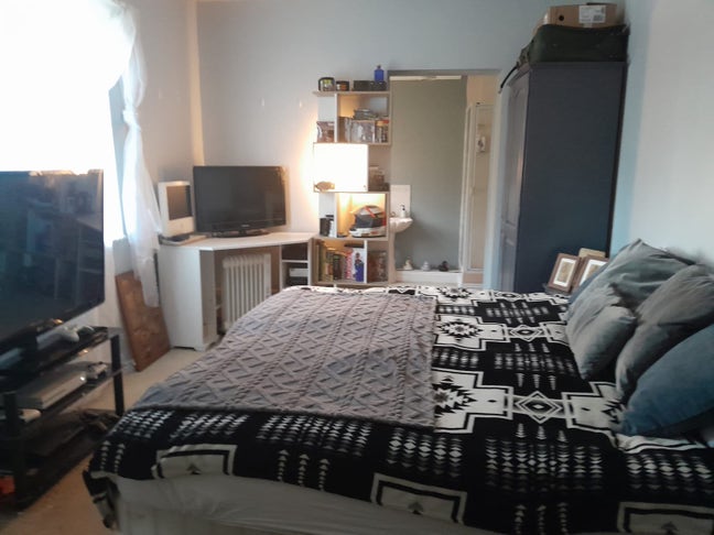 Very large En suite double bedroom Main Photo