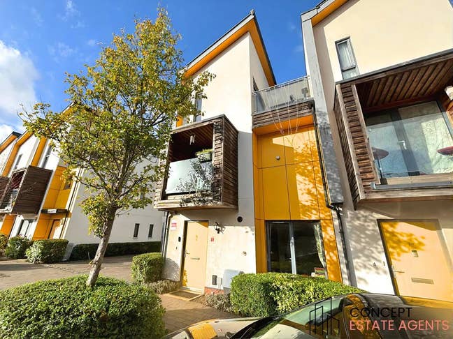 Spacious 4-Bedroom End-of-Terrace Home - SW16 Main Photo