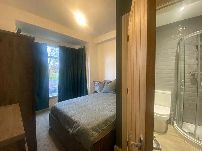 Available Now Beautiful Ensuite Double Room  Main Photo