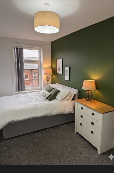 Spacious double room available Main Photo