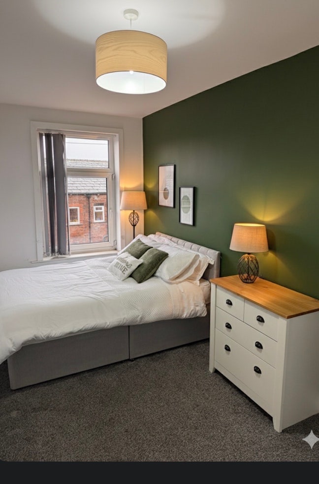 Spacious double room available Main Photo