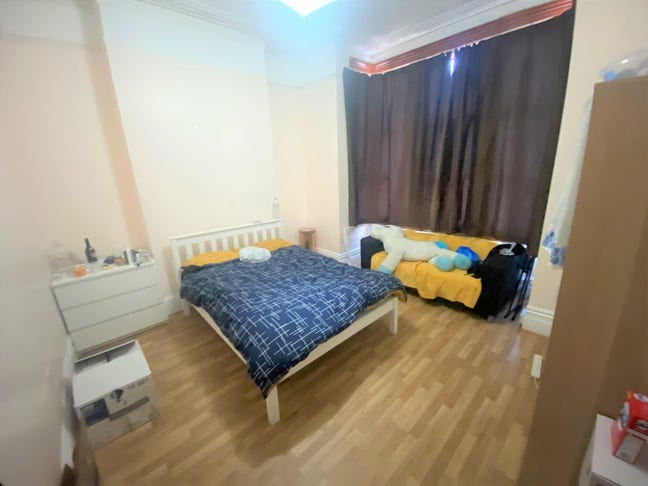 3 Bedrooms Available in Turnpike Lane N15 *.* Main Photo