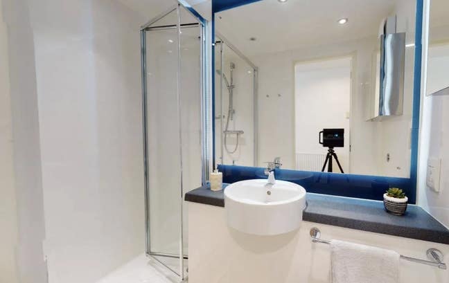 Single En-Suite in Eleanor Rosa House, Stratford Main Photo