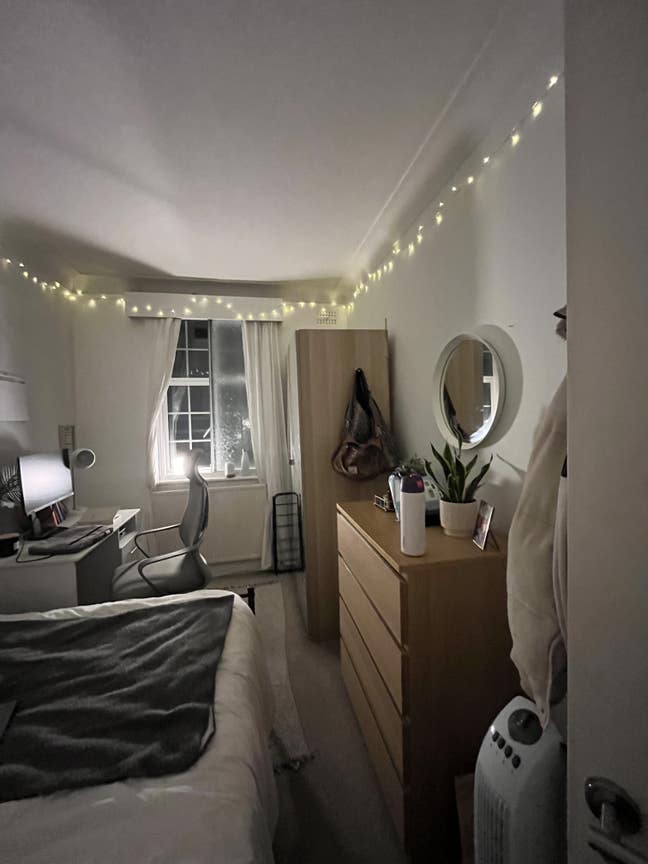 Double Bedroom in a friendly flat! Main Photo