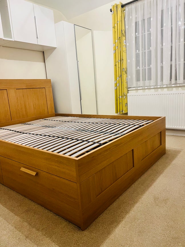 24 hours bus service near train station central &  Main Photo