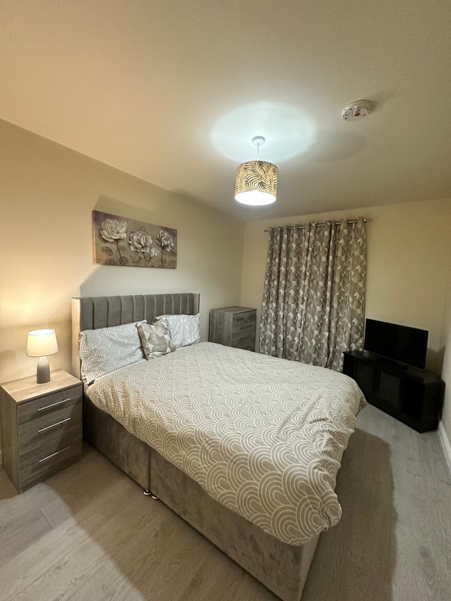 Large luxury double bedrooms in Salford  Main Photo