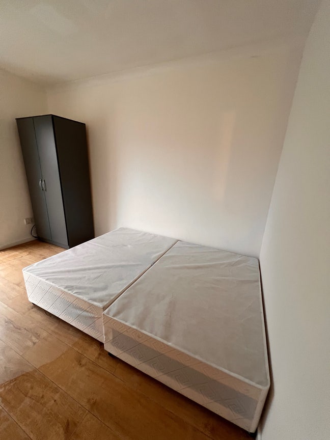 Double room 2 Mile Ash Area Main Photo