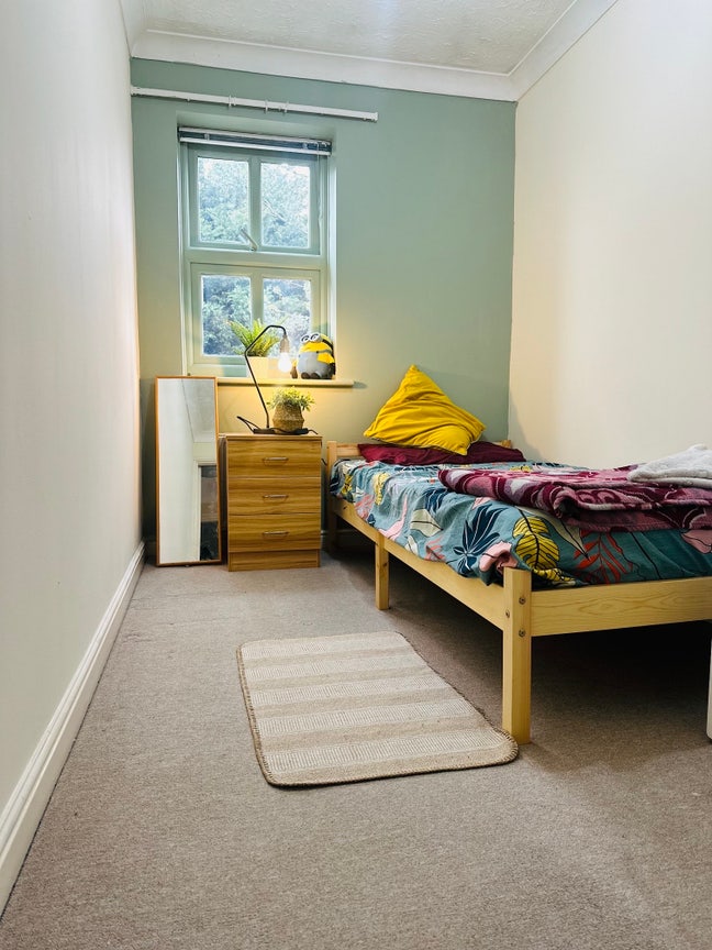 Beautiful single room near UEL✨ Main Photo