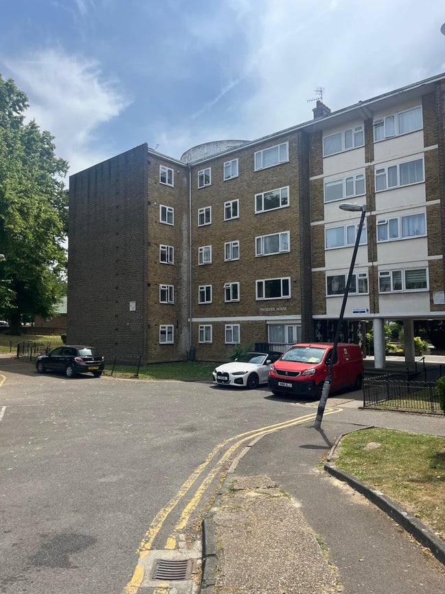 Two Double Rooms Available ASAP  Main Photo