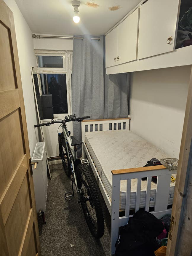 Single room to let  Yardley  Main Photo