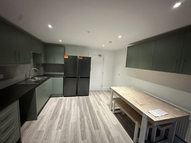 Must See Newly Refurbished House  Main Photo