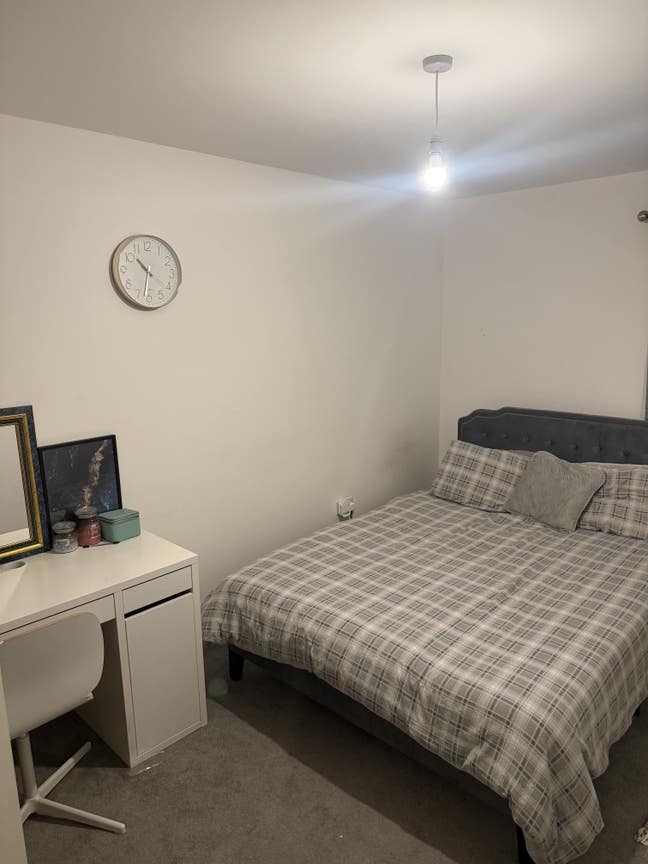 Large room with own bathroom, ground floor  Main Photo