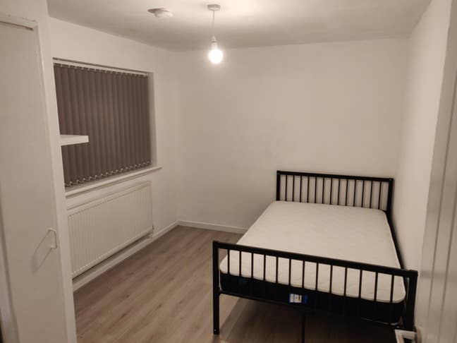 Room for rent in Langley, Slough. Bills included. Main Photo