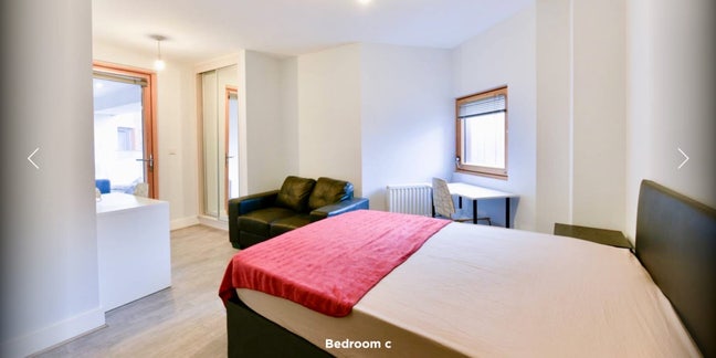 Huge Double Room- Huge Private balcony & En-suite Main Photo