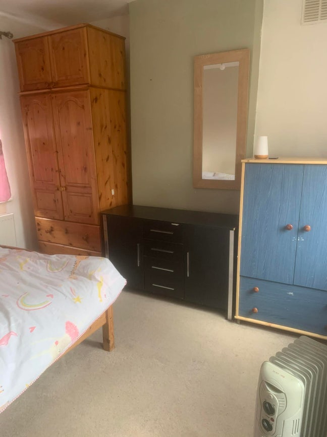 Beautiful double bed room Main Photo