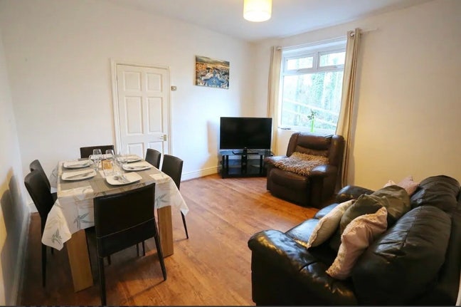 Room available  Main Photo