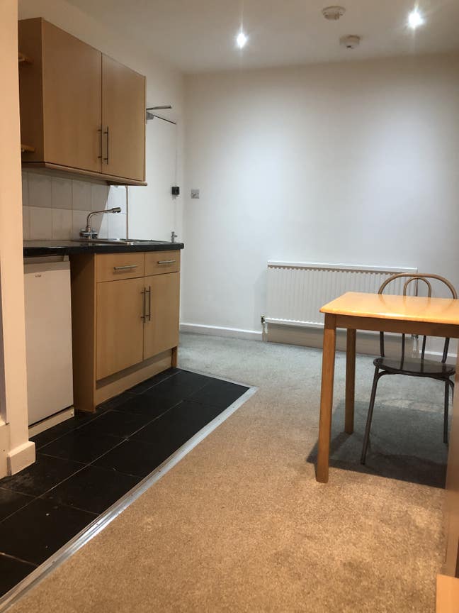 Bedsit close to oxford city centre  Main Photo