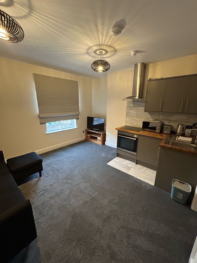 1 bedroom flat - All bills included  Main Photo