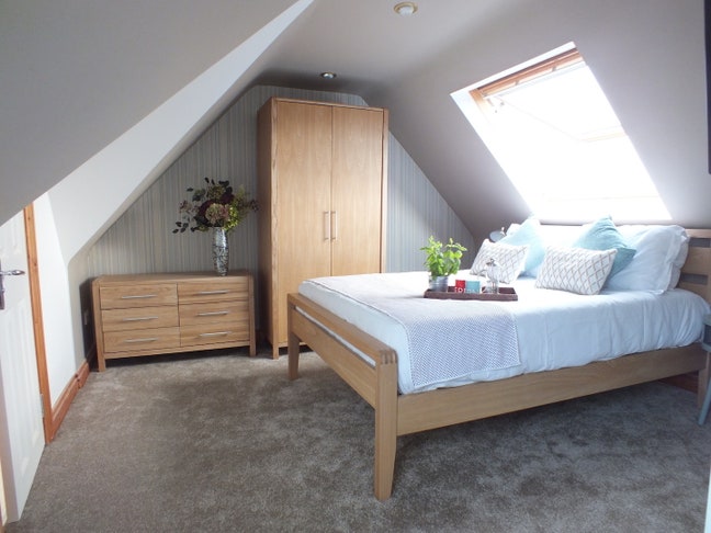 Professional House in Shinfield close to M4 Main Photo