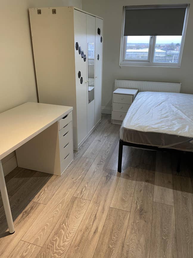 3 spacious double bedrooms in NW10 Main Photo