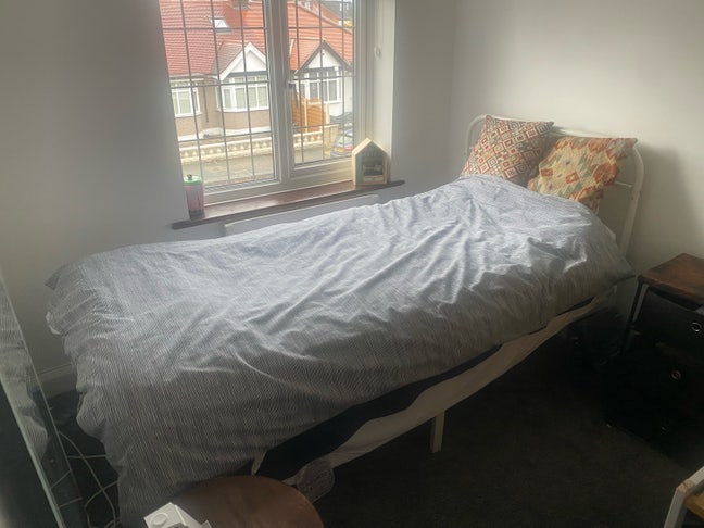 Room for rent ilford  Main Photo