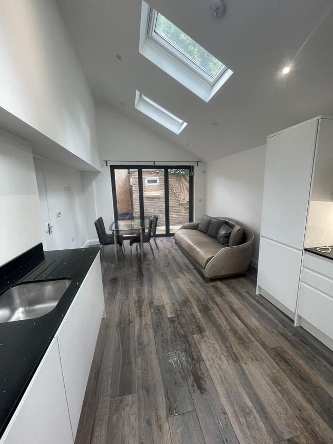 Luxury Ensuite Rooms Croydon Gated Development Main Photo