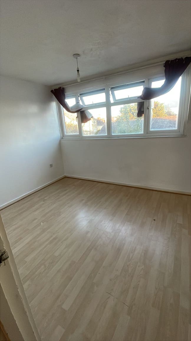 Comfortable Furnished Room in Croydon – All Bills  Main Photo