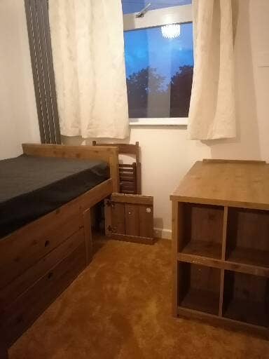 Single room close to station  Main Photo