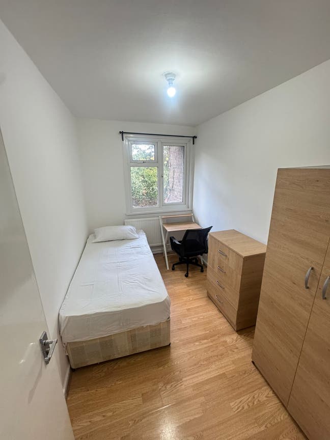 Lovely Double Room to Rent in Bethnal Green E2 6HU Main Photo