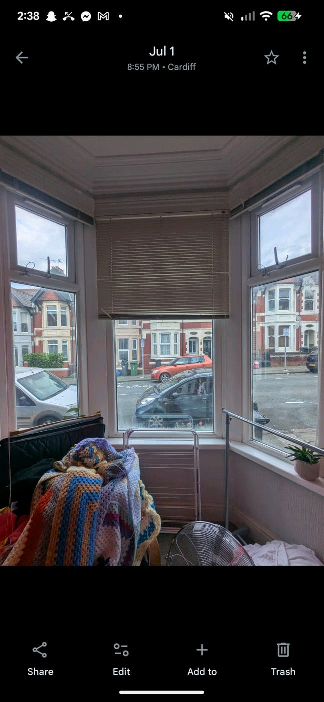 Room in lovely house available immediately  Main Photo