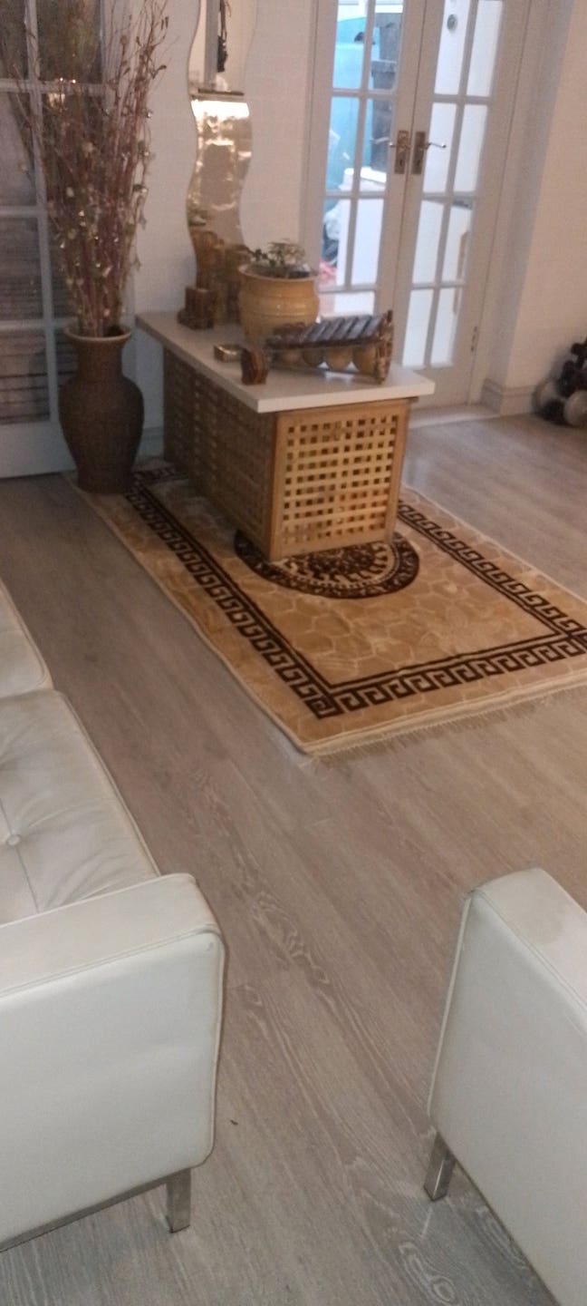 Small room with sitting room fully furnished  Main Photo