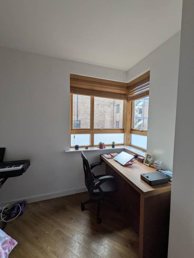 Bright Double Room in 2-Bed, 2-Bath Flat Main Photo