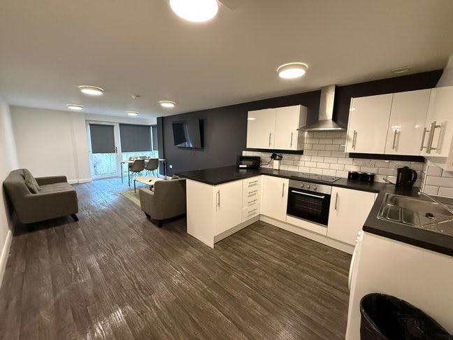 3 Bedroom Apt Available - Whole Property Main Photo