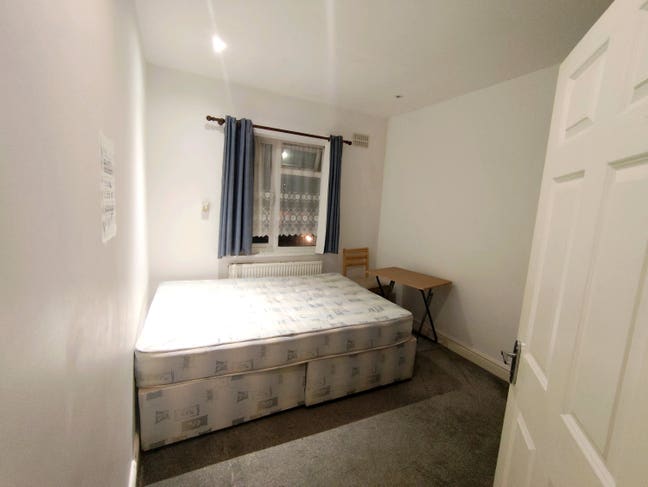  𝗥𝗼𝗼𝗺 𝗔𝘃𝗮𝗶𝗹𝗮𝗯𝗹𝗲 - Edgware  Main Photo