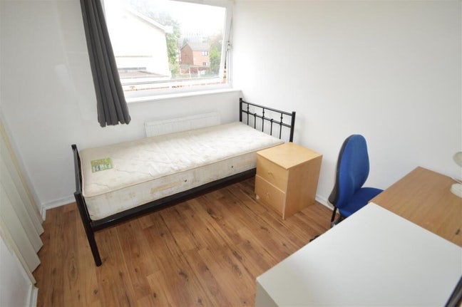 Bright Single Bed Room - 5mins from Oxford road Main Photo