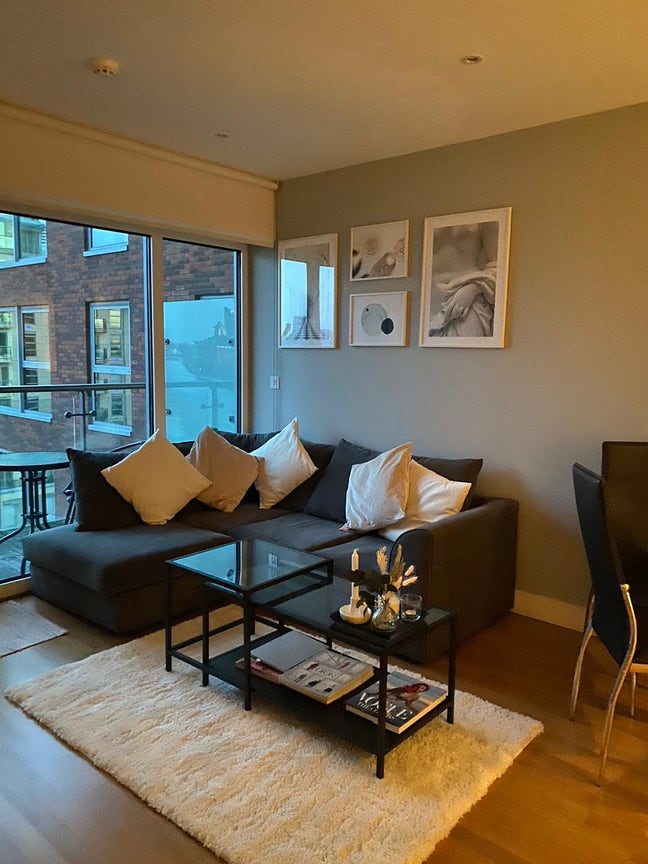 Double Room with Private Bathroom & River View Main Photo