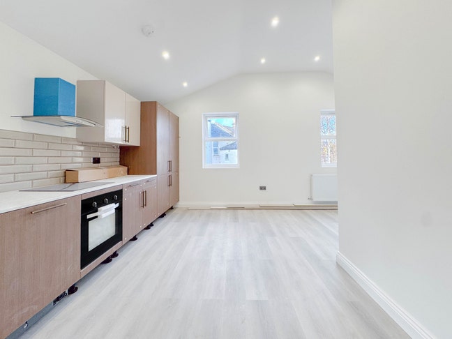 A stunning and contemporary 1 bedroom flat, N15 Main Photo