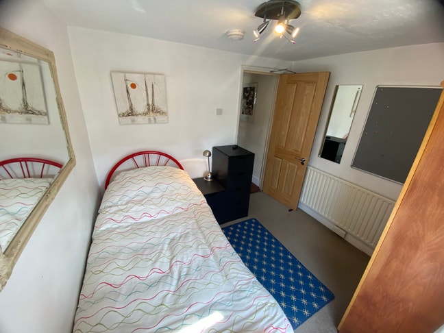 Zone2 Lewisham Station 7 minutes £135pw Main Photo