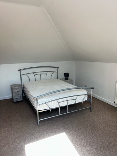 Double Rooms - Near General Hospital  Main Photo