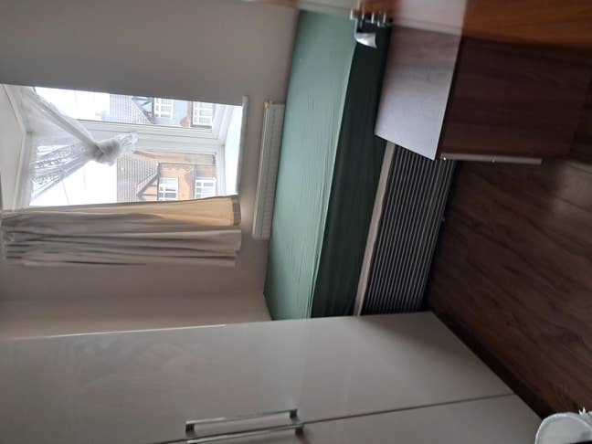 2 bright single rooms available Main Photo