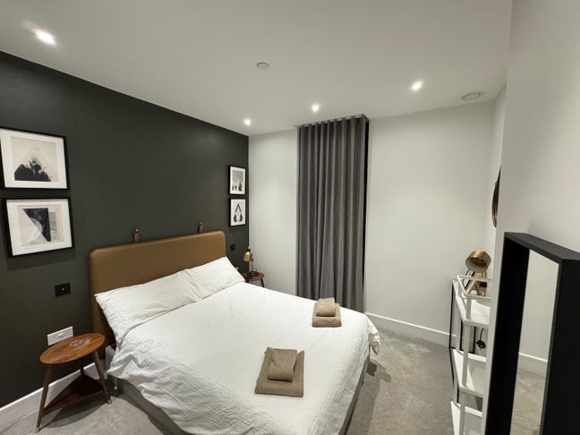 Stunning River view Double Room in Canary Wharf Main Photo