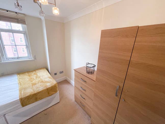 Bright Double Room – 5 Minutes from St John’s Wood Main Photo