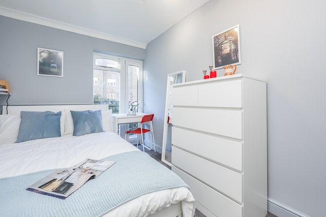 🌙 Serene Double Room w/ Balcony Views – SE16 🌙 Main Photo