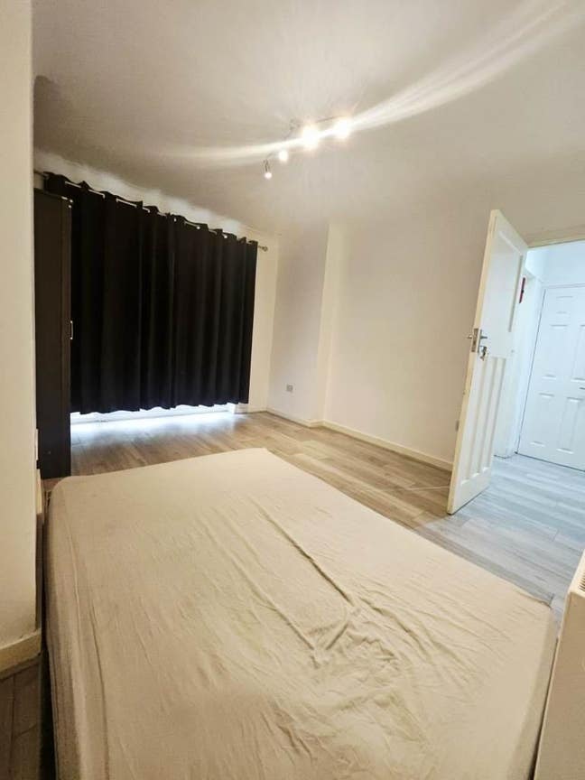 Spacious double room to rent in Croydon, CR0  Main Photo