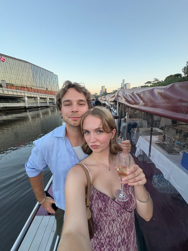 Couple from Australia seeking a room! :) Main Photo